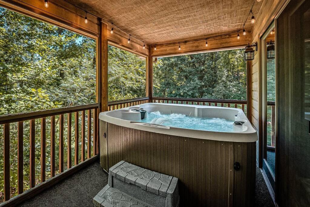 The Moondance Cabin By Lightfoot Stays Vacation Rentals Sevierville Exterior foto